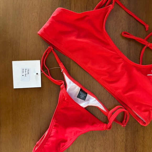Boutine LA Red Bikini Set - Picture 3 of 4